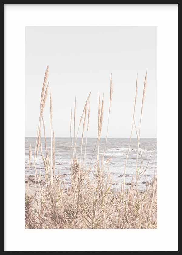 Cuadro fotográfico de playa y vegetación. Una obra muy veraniega y fresca, cargada del azul del mar
