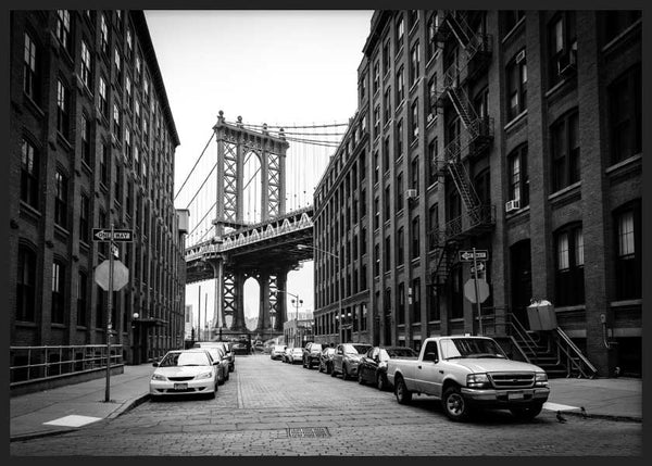 cuadro para lámina decorativa de foto del puente de Brooklyn en formato apaisado y en blanco y negro. Marco negro