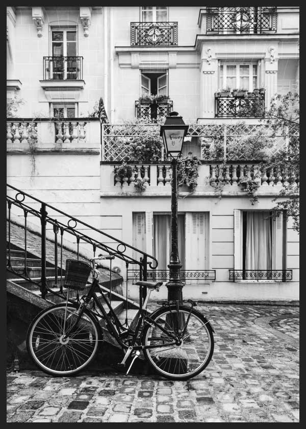 cuadro para lámina decorativa fotografía de barrio de parís en blanco y negro. Marco negro
