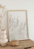 decoración con cuadros, ideas - lámina decorativa de fotografía de flores blancas en invierno, estilo decorativo nórdico - kuadro