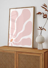 Decoración con cuadros, ideas -  lámina decorativa con ilustración de flor en colores rosa y beige pastel.