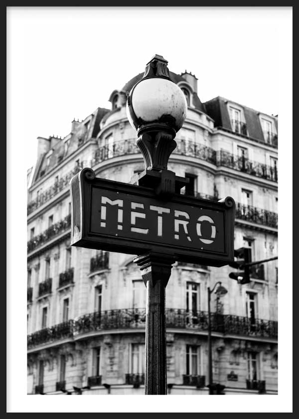 cuadro para lámina decorativa de foto de señal de metro en París en blanco y negro. Marco negro