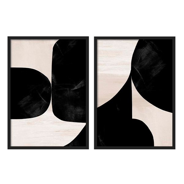 Conjunto de dos cuadros abstractos y minimalistas con formas en negro y fondo ligeramente marrón
