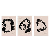 Conjunto de tres cuadros con ilustraciones abstractas en negro sobre fondo beige