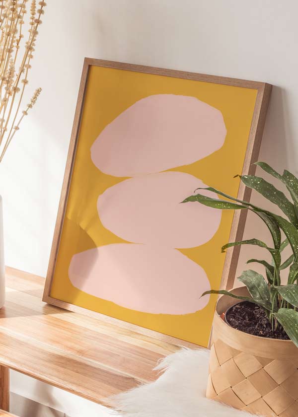 decoración con cuadros, ideas - Cuadro de abstracto y colorido. Una obra muy fresca y primaveral gracias a sus tonos amarillos y rosas.