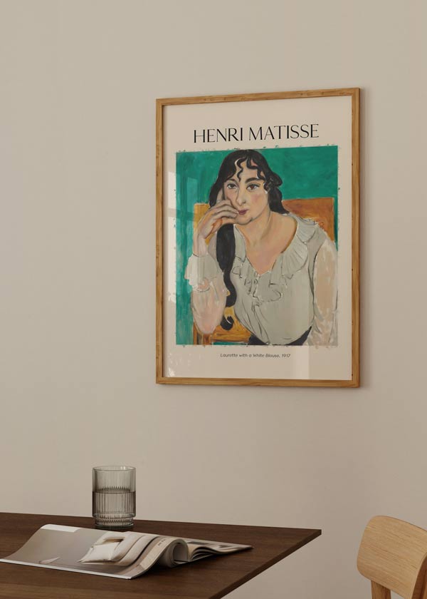 decoración con cuadros, ideas - Cuadro artístico inspirado en el cuadro de Matisse Laurette with a white blouse. La obra fue pintada en en 1917 con el estilo innovador y colorido de Henri Matisse.