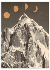 Cuadro collage de montañas sobre ilustración de fases de la luna. Una obra de carácter retro con mucho estilo y personalidad