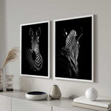 Cuadro fotográfico en blanco y negro de una zebra.