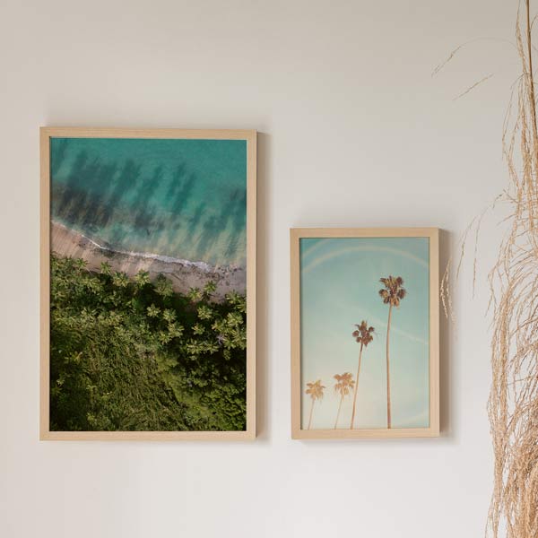 decoración con cuadros, ideas - Cuadro fotográfico de palmeras y playa. Una obra muy veraniega y fresca, cargada del azul del cielo.