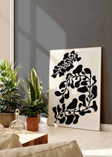 decoración con cuadros, ideas - lámina decorativa de ilustración abstracta de flore en negra sobre fondo beige - kuadro