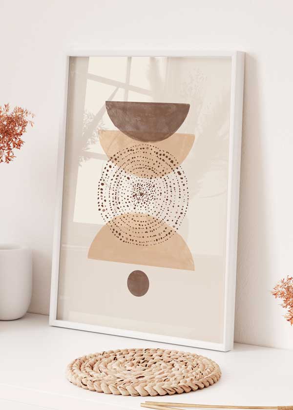 decoración con cuadros, ideas - lámina decorativa abstracta y geométrica con circunferenicas y medias lunas en tonos beige y marrón - kuadro