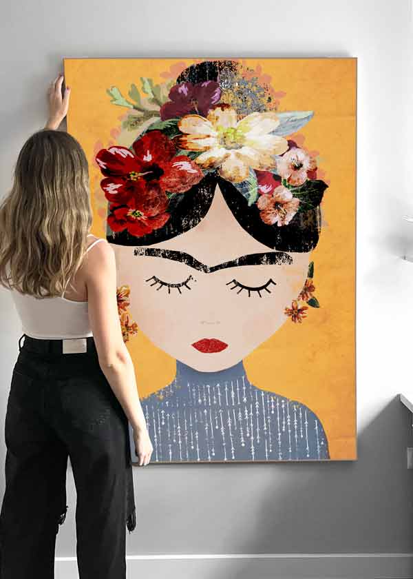 decoración con cuadros grandes, ideas - lámina decorativa de mujer Frida Kalho con flores - kuadro