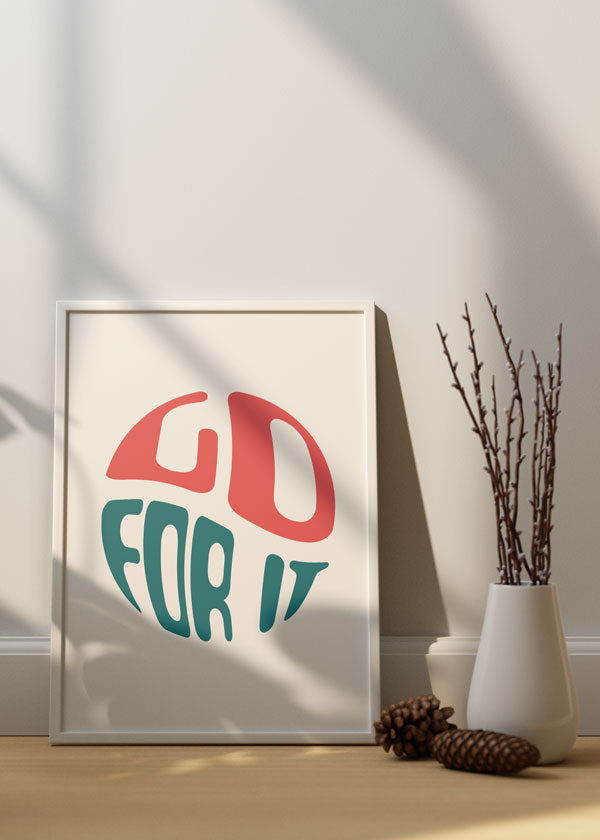 Decoración con cuadros, ideas -  lámina decorativa con frase "Go For It" en tonos azul y rojo con fondo blanco. Ilustración pop art