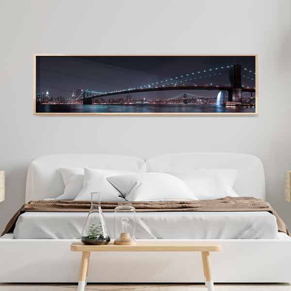 cuadro horizontal encima del sofá fotográfico del puente de Brooklyn iluminado en la noche - kuadro