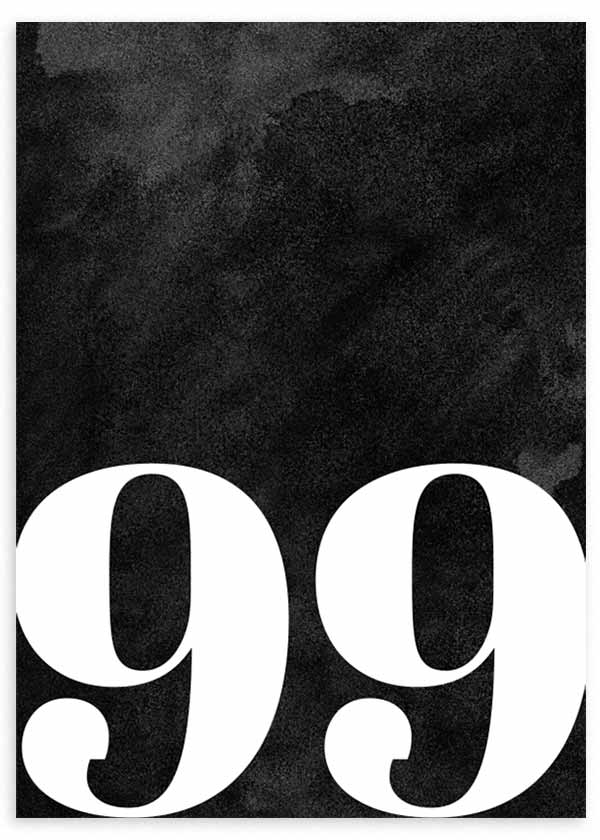 cuadro minimalista y en blanco y negro con el número 99. Marco negro