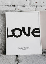 Decoración con cuadros, ideas -  cuadro personalizado para parejas o amistades con palabra "Love" (amor) en blanco y negro y minimalista