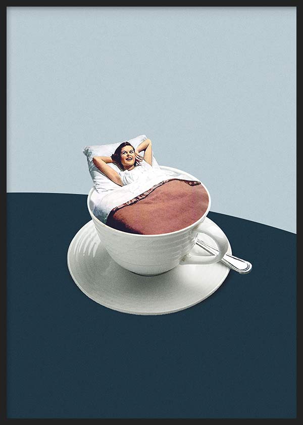 cuadro lámina decorativa collage vintage colorido de mujer durmiendo en taza de café - kuadro